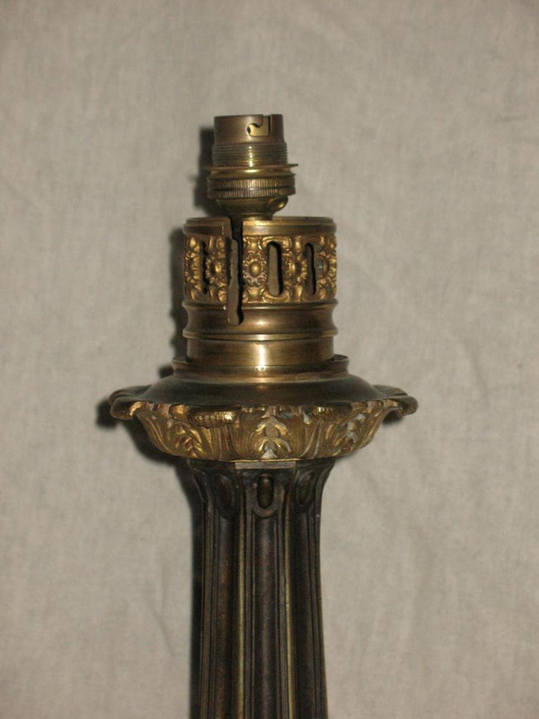 Lampada tipo Carcel in bronzo XIX secolo Periodo della Restaurazione