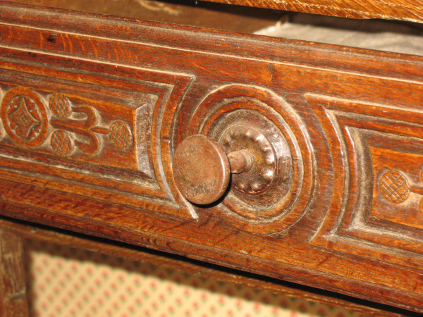 Buffet vaisselier 2 corps en chêne époque 18ème