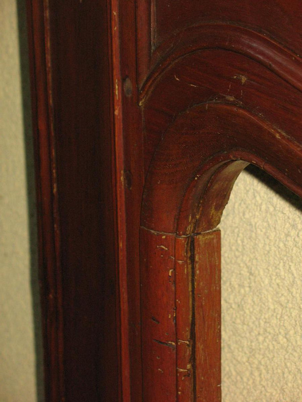 Camino in noce Luigi XV del XVIII secolo