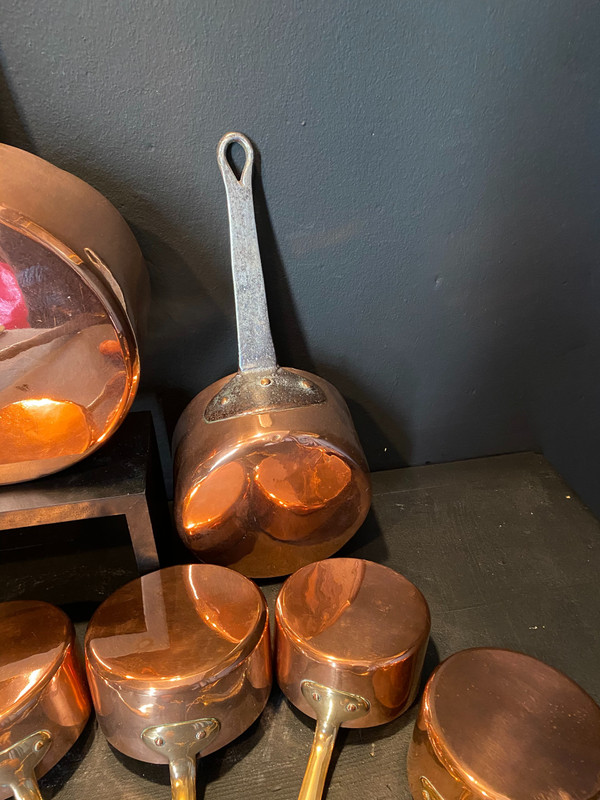 Série de casseroles et couvercles en cuivre