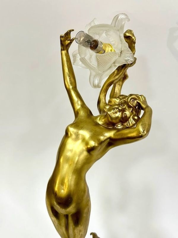 Lampada in bronzo "Ninfa Art Nouveau"