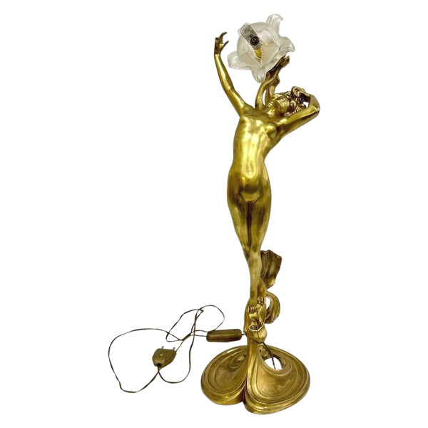 Lampe En Bronze  " Nymphe Art Nouveau"