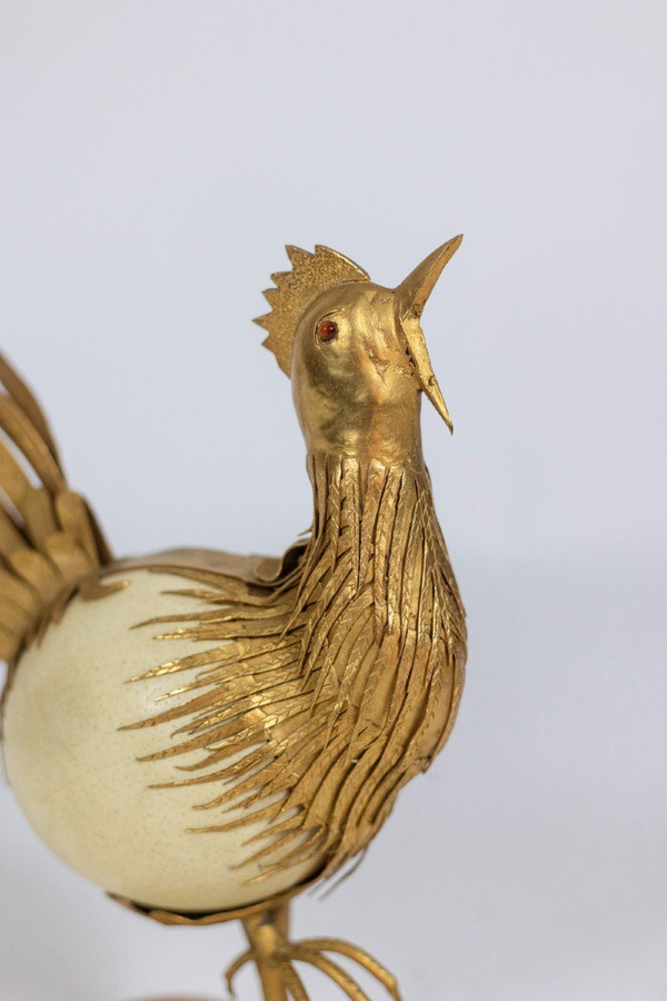 Gallo in uovo di struzzo e ottone dorato, anni '70, Ls5591125d