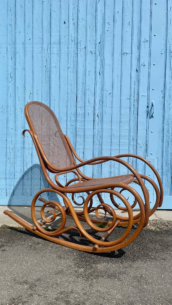 Rocking Chair, Rocking Chair In The Style Of Thonet, Early 20th Century