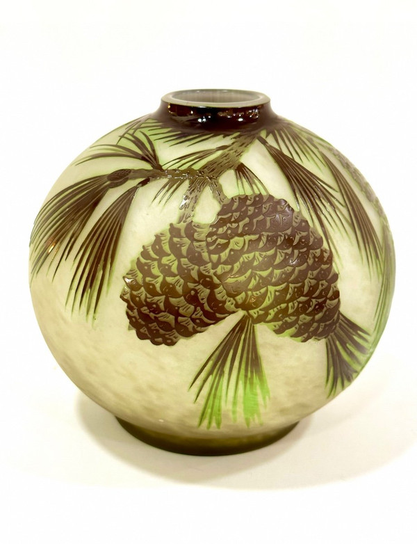 Delatte Art Nouveau Vase "With Pine Cones"