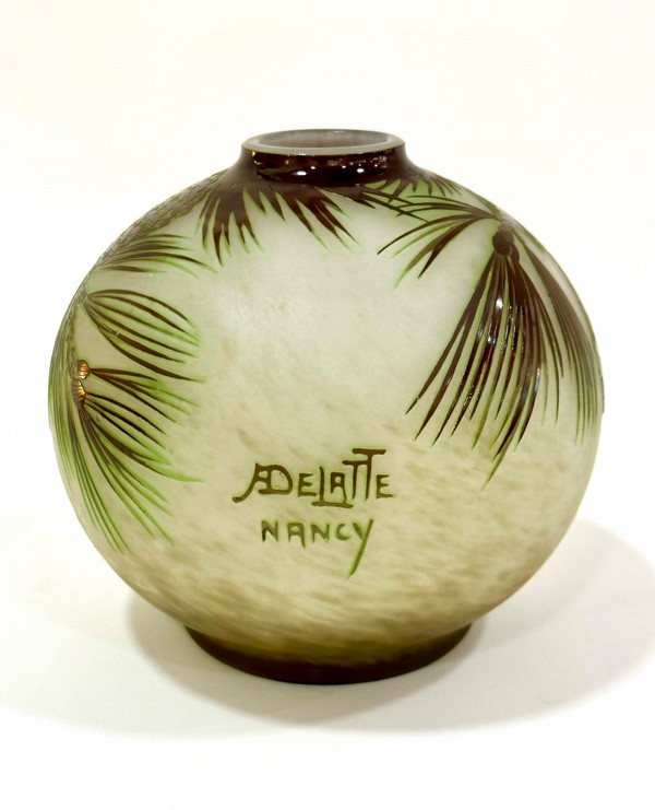 Delatte Art Nouveau Vase "With Pine Cones"