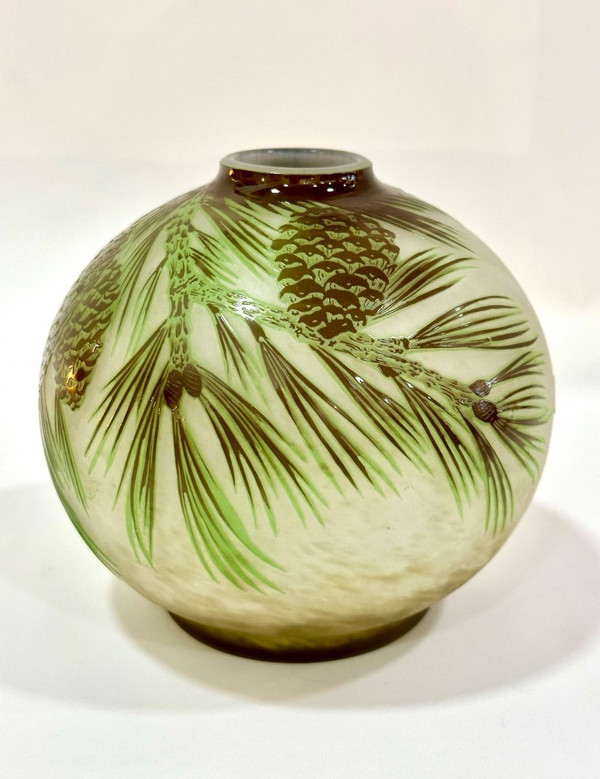 Delatte Art Nouveau Vase "With Pine Cones"