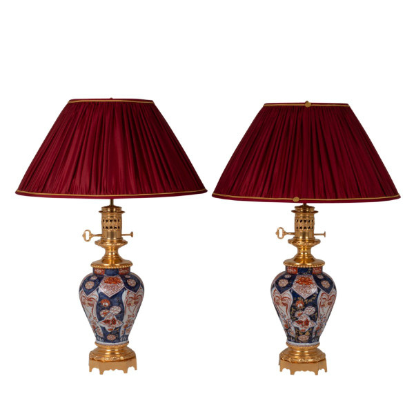 Coppia di lampade in porcellana e bronzo Imari, 1880 circa, LS53631044