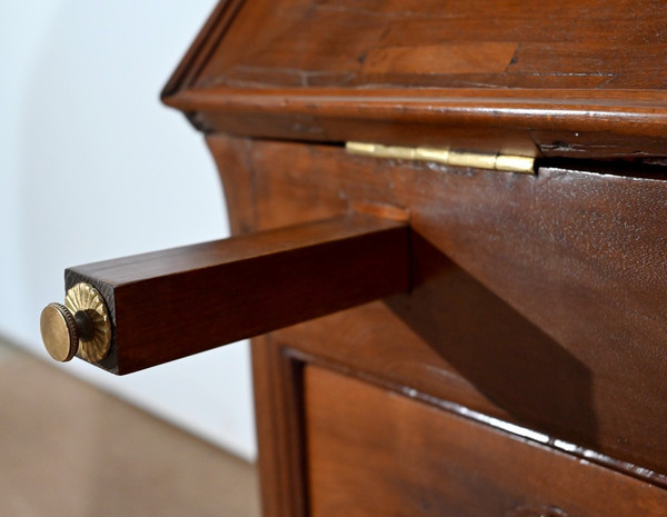 Exceptional Scriban Chest of Drawers from Port Nantais in Cuban Mahogany – 1750