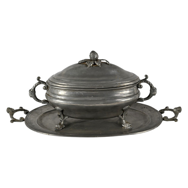 Tureen and Tray in Fine Pewter, stamped L.Houzeaux – Early 20th Century