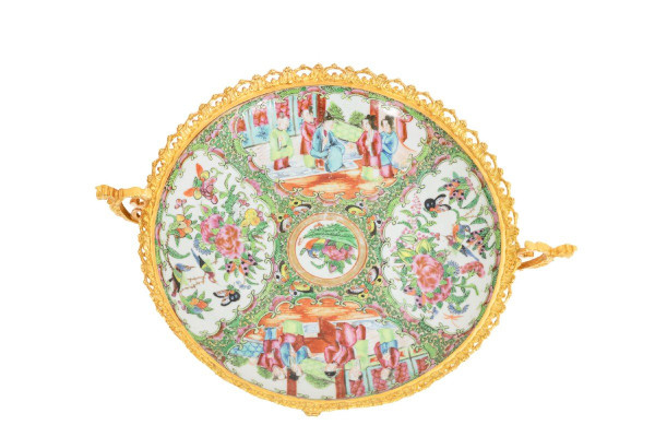 Assiette En Porcelaine De Canton Et Bronze, Circa 1880