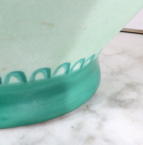Mit Blumen verzierte Limoges-Porzellanvase – frühes 20. Jahrhundert