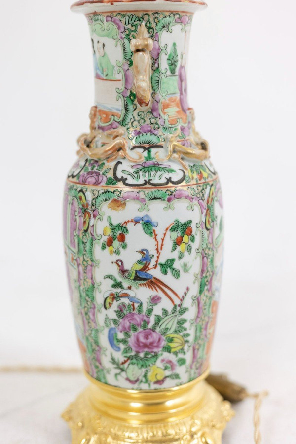 Paire De Lampes En Porcelaine De Canton Et Bronze Doré, Circa 1880, LS4849553A