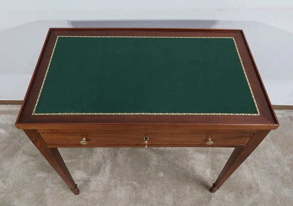 Small Mahogany Desk Table, Louis XVI period - Late 18th century