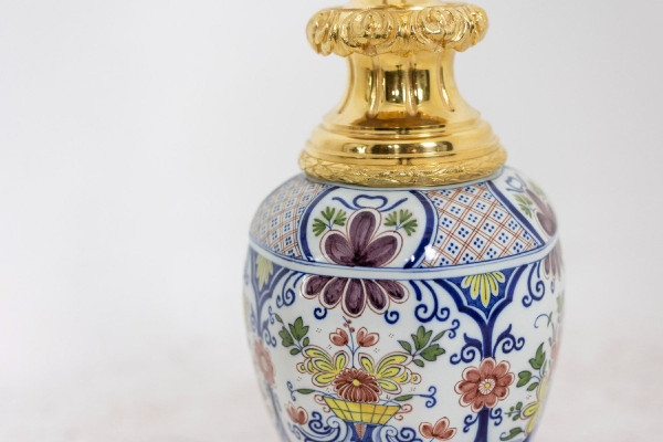 Lampada in maiolica di Delft, XIX secolo, LS4874583C