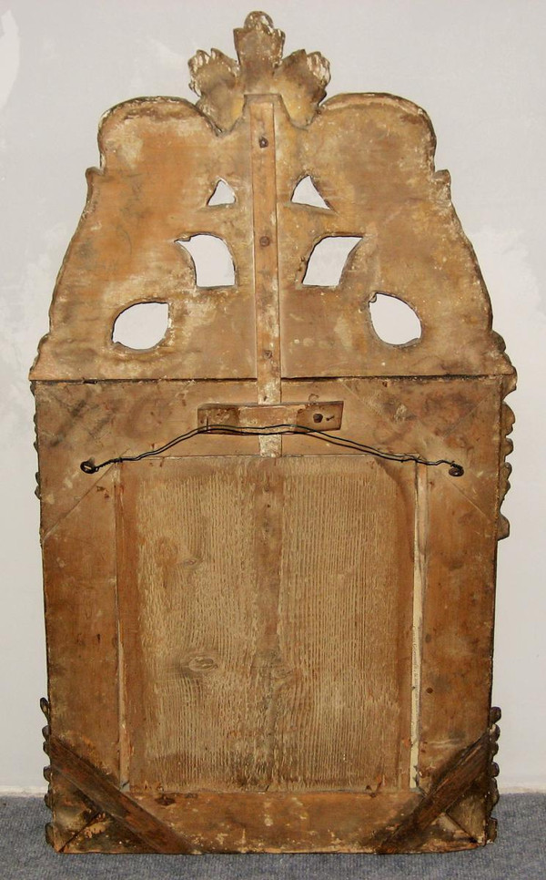 Specchiera Con Parechiusure Sormontata Da Frontone, Legno Dorato, Epoca Luigi XIV
