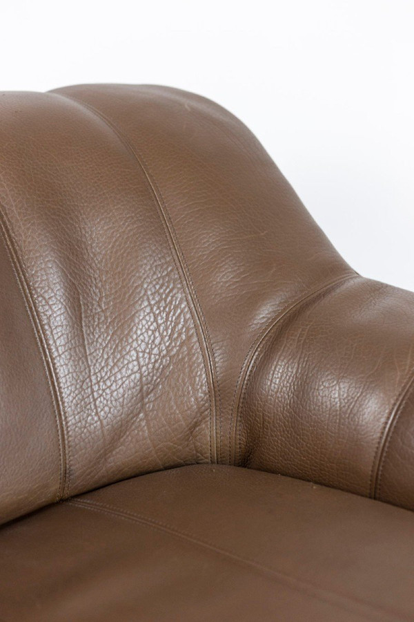 Fauteuil et son ottoman en cuir, années 1970, LS48011051