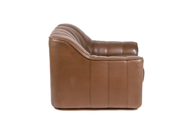 Fauteuil et son ottoman en cuir, années 1970, LS48011051