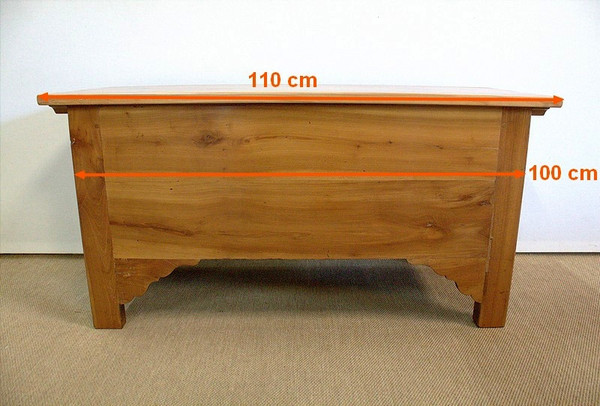 Piccolo riccio regionale in legno massiccio di ciliegio - seconda metà del XIX secolo