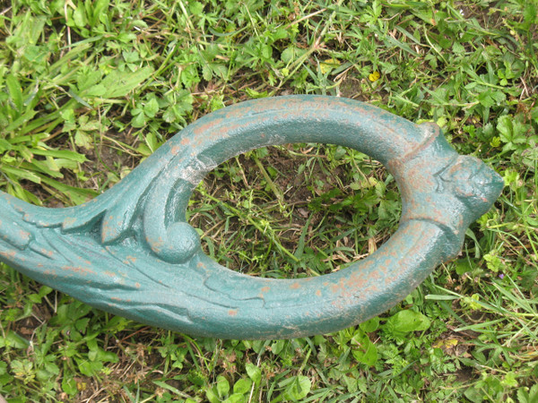 Cast iron water pump, 19th century, Chappée brand, decorated with dolphin and plants h: 140 cm