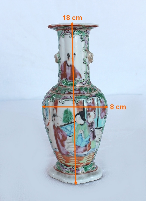 Pair of Small Canton Porcelain Baluster Vases - 19th century