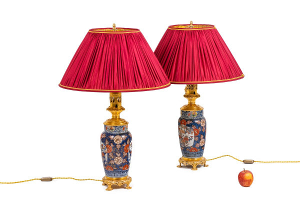 Paire De Lampes En Porcelaine d'Imari Et Bronze Doré, Circa 1880, Ls4547631