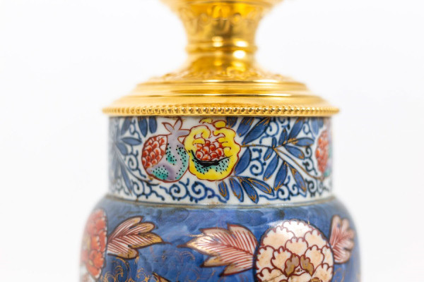 Paire De Lampes En Porcelaine d'Imari Et Bronze Doré, Circa 1880, Ls4547631