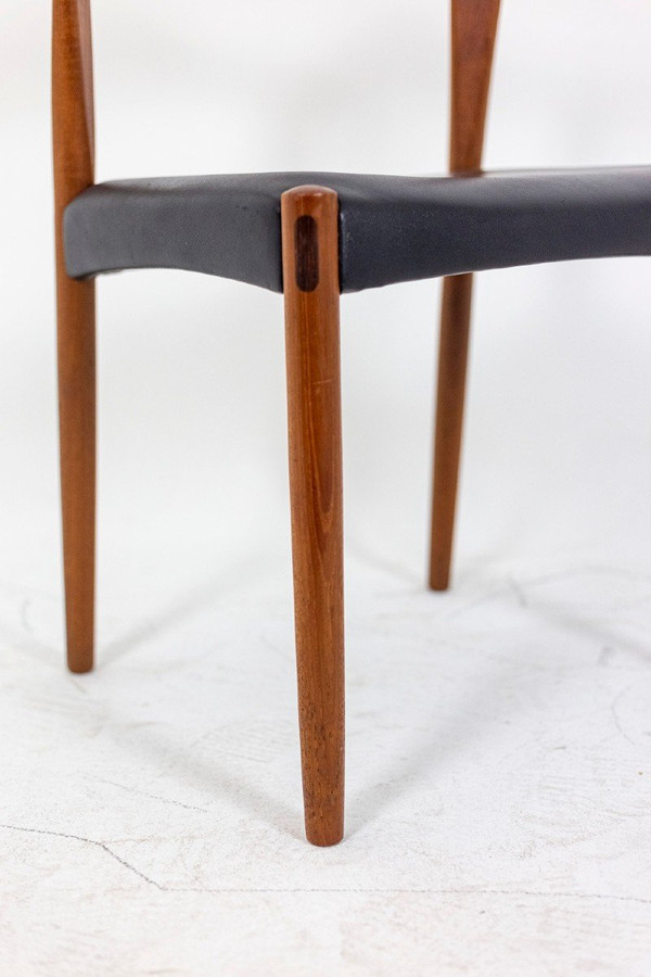 Harry Østergaard, Series Of Four Chairs