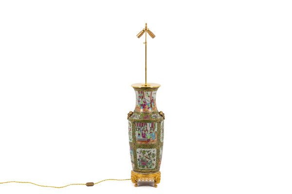 Grande lampada in porcellana di Canton, 1880 circa