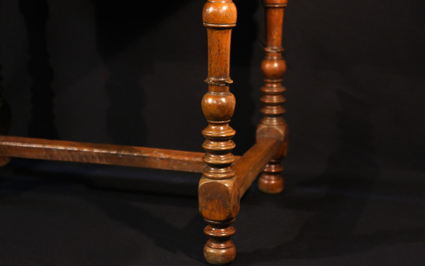 Petite table à écrire Louis XIII XVIIème siècle 