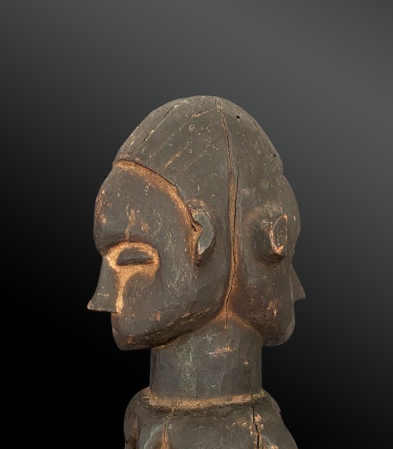 STATUETTE janus Kultur Suku, Demokratische Republik Kongo Erste Hälfte des 20. Jahrhunderts