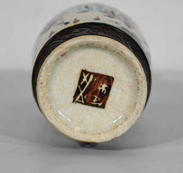 Vase in Nanjing Porcelain, China - Late 19th century