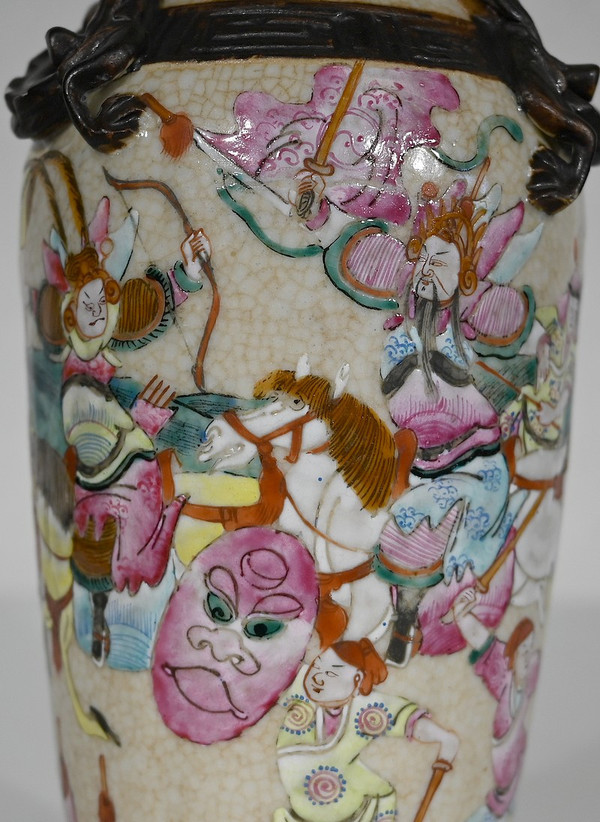 Vase in Nanjing Porcelain, China - Late 19th century