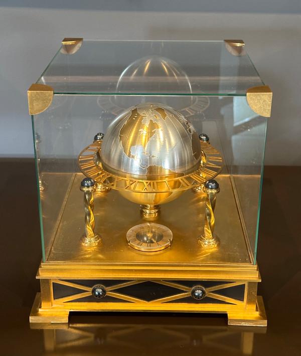Hour Lavigne, Bronze Globe Table Clock