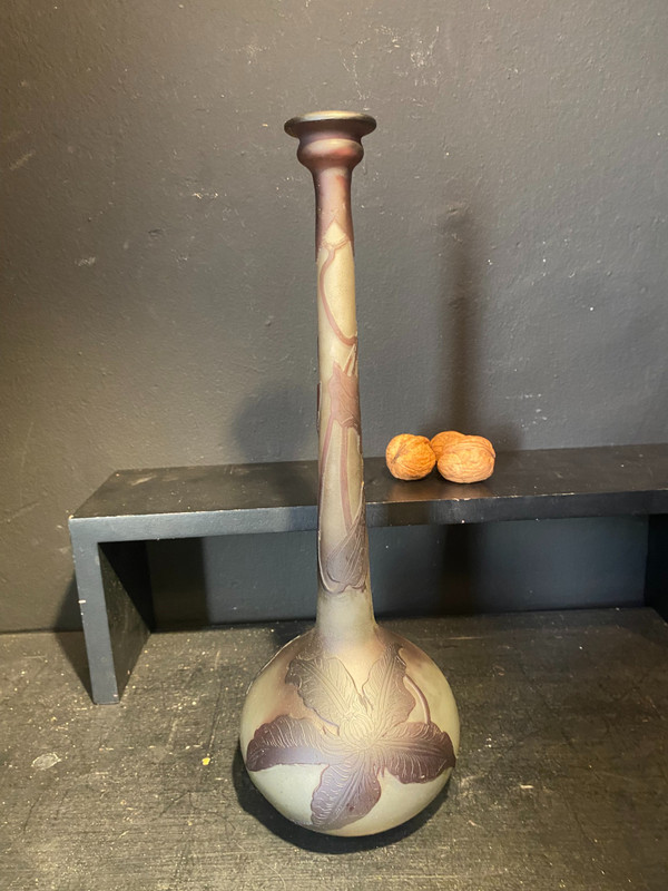 Vase signed Gallé, clematis design