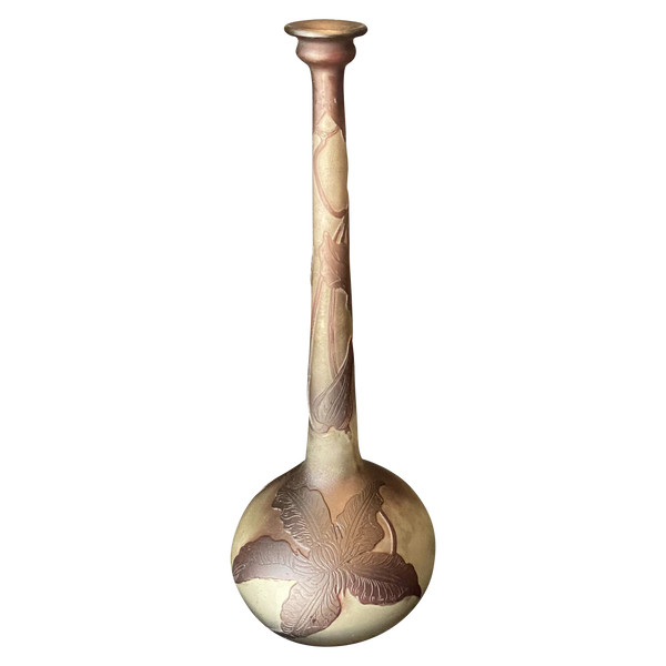 Vase signed Gallé, clematis design