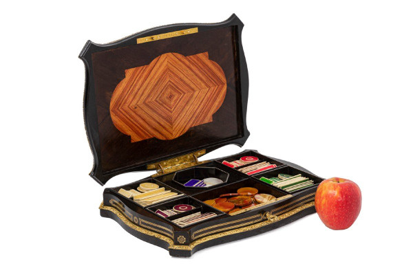 Coffret à Jeux En Bois Et Laiton Doré, époque Napoléon III - Ls4369616