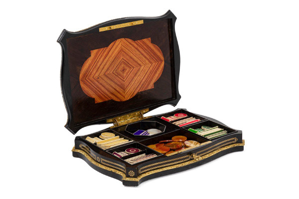 Coffret à Jeux En Bois Et Laiton Doré, époque Napoléon III - Ls4369616