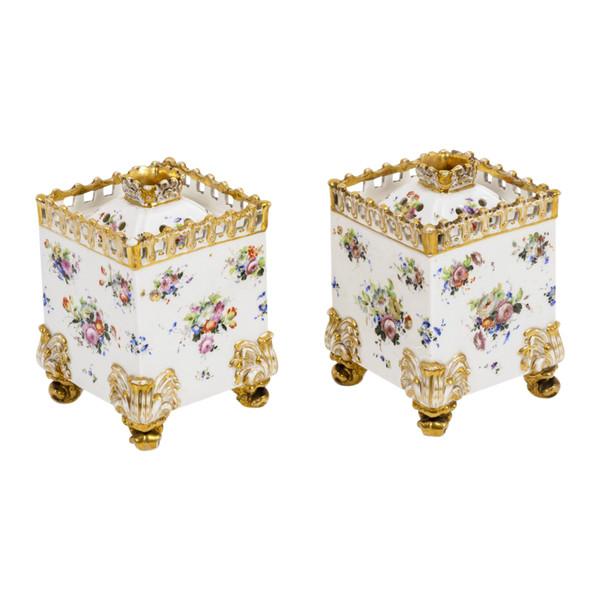 Pair Of Paris Porcelain Covered Pots, 19th Century - LS3142301
