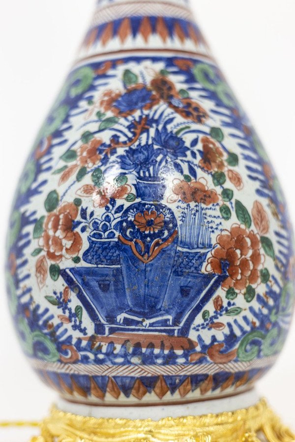 Coppia di lampade in maiolica di Delft e bronzo dorato, circa 1880 - LS4242671