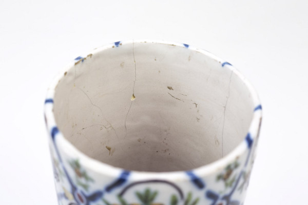 Polychrome Steingutvase, Dekor aus Klammern und Blumenvasen, 1950er Jahre – OP283