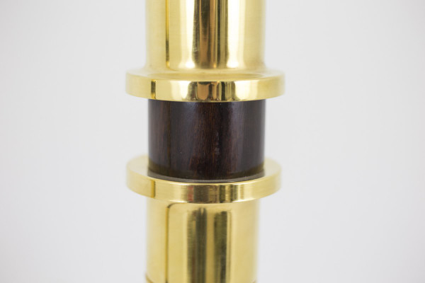 Lampada da terra in legno e ottone dorato, anni '70 - Ls4168401