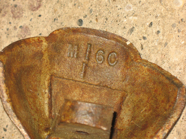 Set of 4 cast iron bathtub clogs, 19th century, perfect condition