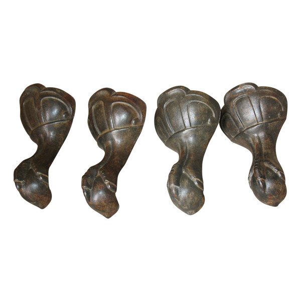 Set of 4 cast iron bathtub clogs, 19th century, perfect condition