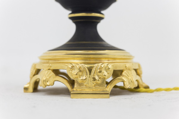 Coppia Di Lampade In Porcellana Stile Neoclassico, Periodo Napoleone III - LS40641431