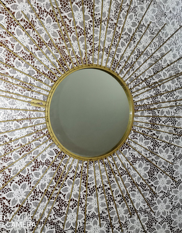 Ancien miroir soleil mural  en laiton doré  dans l'esprit de (Chaty Vallauris)