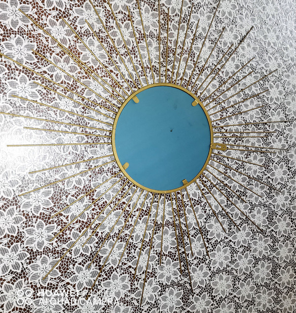 Ancien miroir soleil mural  en laiton doré  dans l'esprit de (Chaty Vallauris)