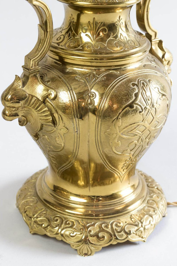 Coppia di lampade arabeggianti in ottone e bronzo dorato, XIX secolo - LS3202891