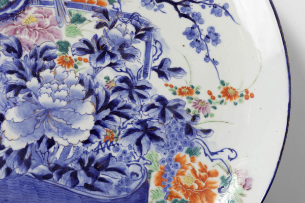 Große Blumenschale aus japanischem Porzellan, 19. Jahrhundert - LS2049531