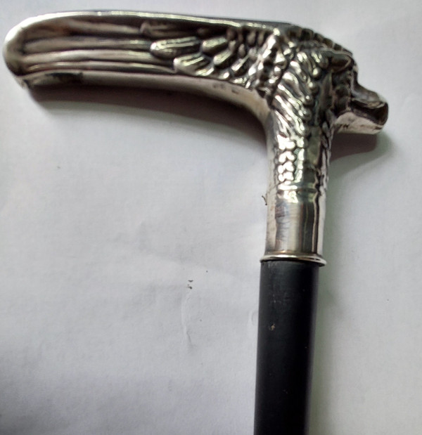 Bastone da passeggio con pomello in argento a forma di testa d'aquila, inizio '900, lungo 90 cm